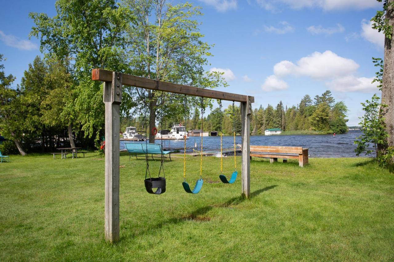 Fun Place With A Sandy Beach For Swimming, Boating, And Fishing, Featuring 3 Available Cabins Fenelon Falls Екстер'єр фото