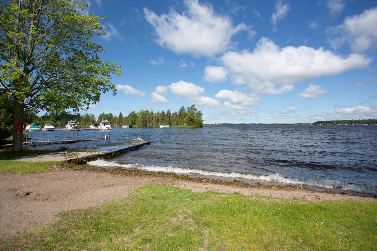 Fun Place With A Sandy Beach For Swimming, Boating, And Fishing, Featuring 3 Available Cabins Fenelon Falls Екстер'єр фото