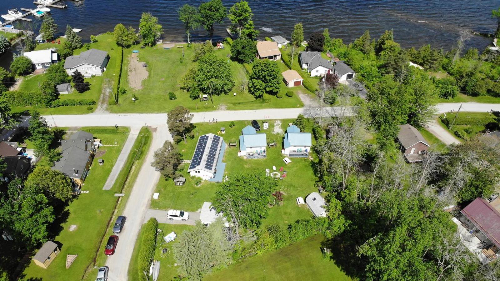 Fun Place With A Sandy Beach For Swimming, Boating, And Fishing, Featuring 3 Available Cabins Fenelon Falls Екстер'єр фото