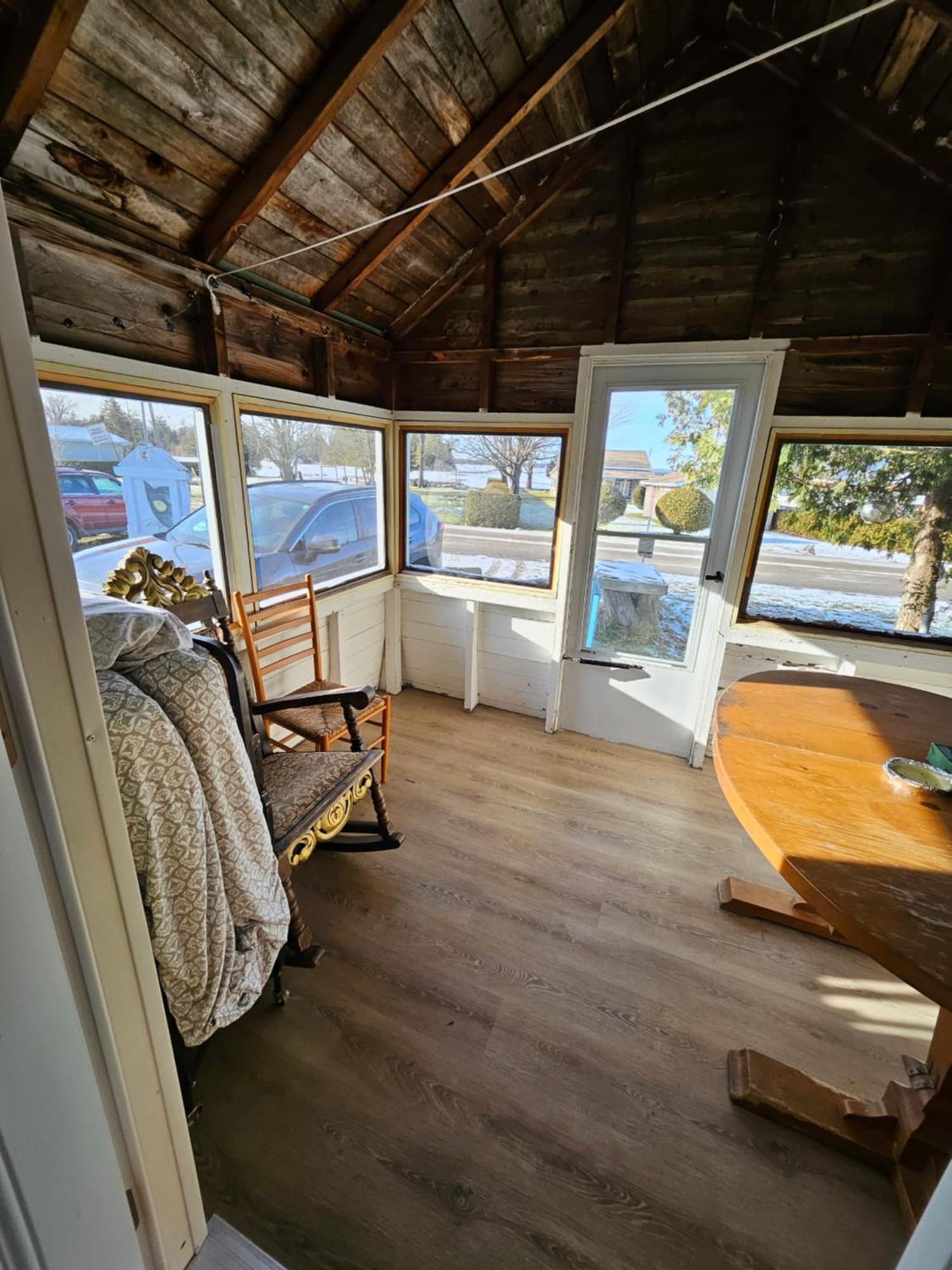Fun Place With A Sandy Beach For Swimming, Boating, And Fishing, Featuring 3 Available Cabins Fenelon Falls Екстер'єр фото